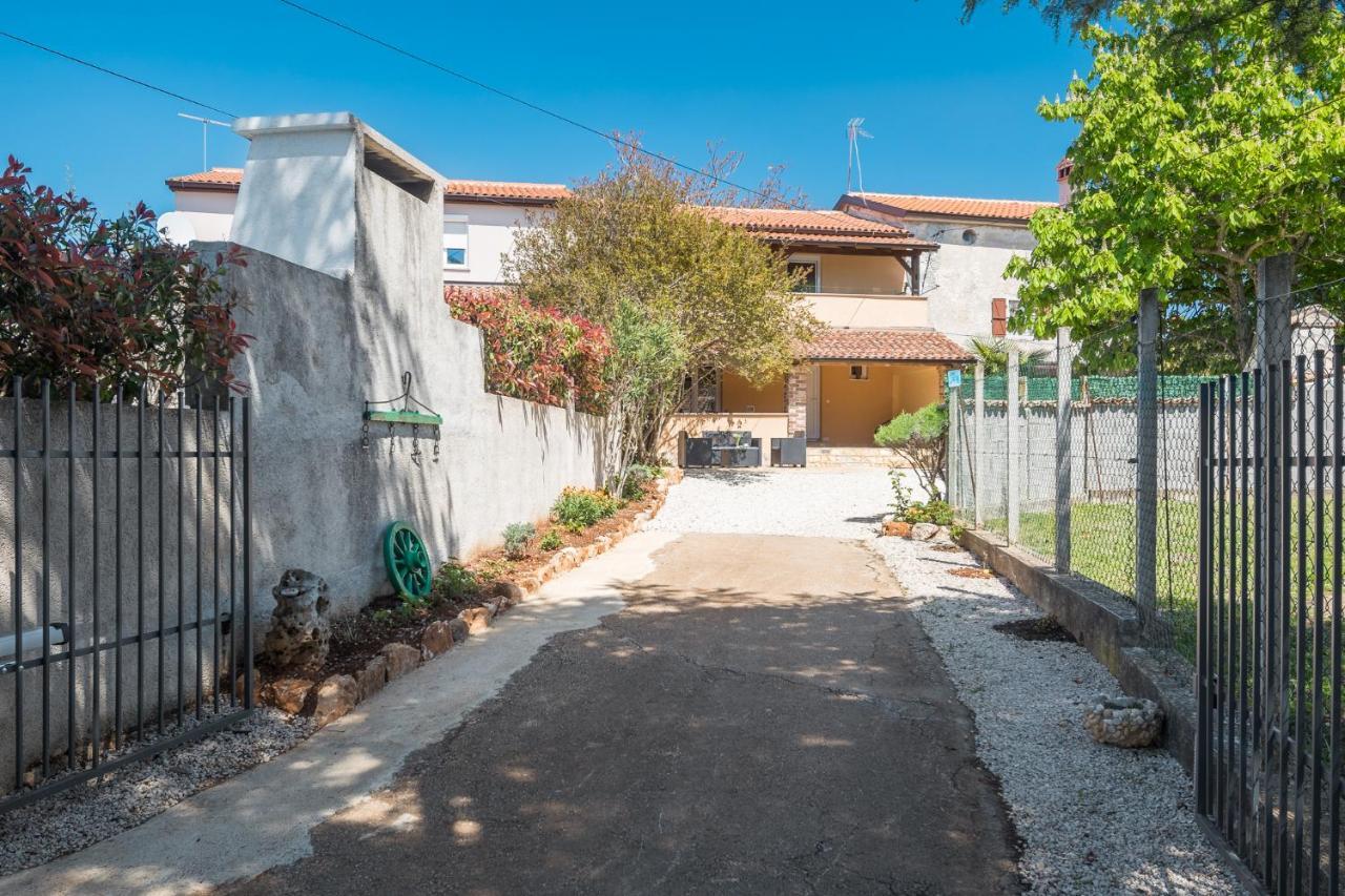Casa Viktoria With Private Garden And Bbq Βίλα Kosinozici Εξωτερικό φωτογραφία