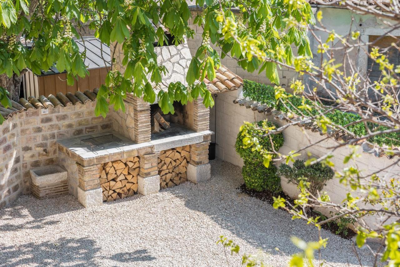 Casa Viktoria With Private Garden And Bbq Βίλα Kosinozici Εξωτερικό φωτογραφία